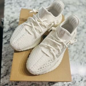 White Adidas Yeezy Boost 350